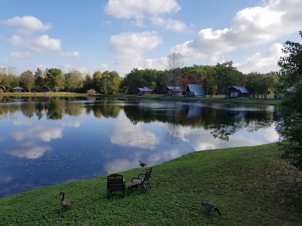 Serenity Springs - Michigan City 호텔 Springfield 외부 사진